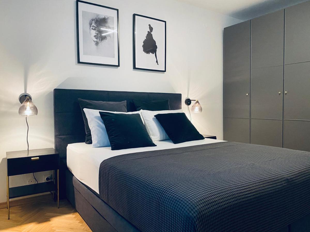 Cirjak Apartments ビオグラード・ナ・モル エクステリア 写真