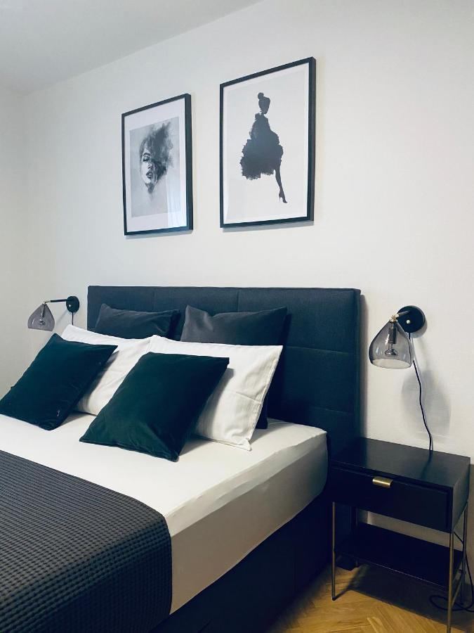 Cirjak Apartments ビオグラード・ナ・モル エクステリア 写真