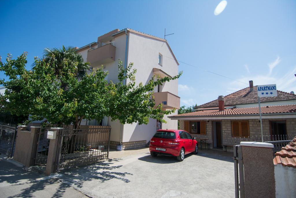 Cirjak Apartments ビオグラード・ナ・モル エクステリア 写真