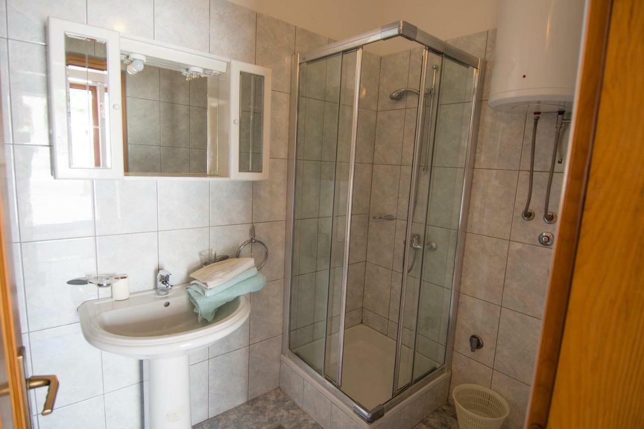 Cirjak Apartments ビオグラード・ナ・モル エクステリア 写真