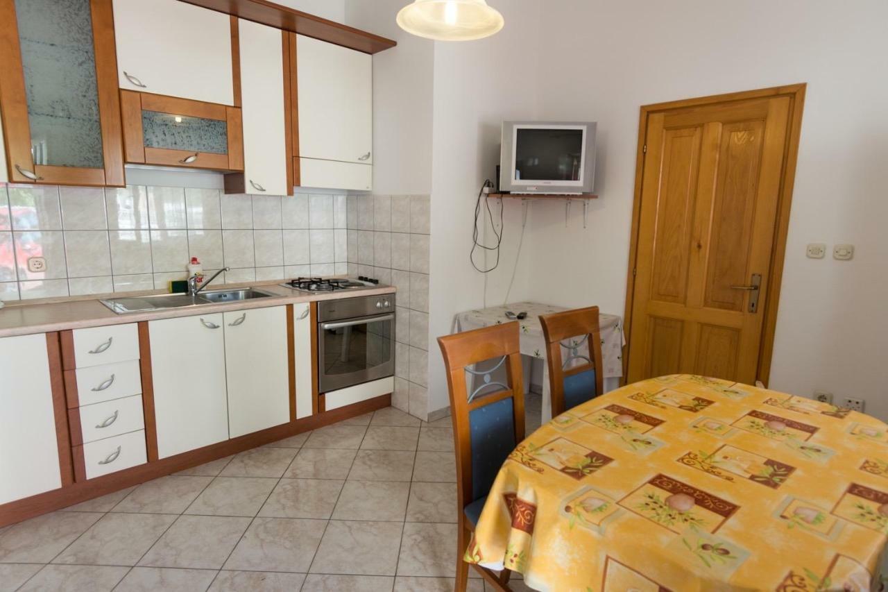 Cirjak Apartments ビオグラード・ナ・モル エクステリア 写真
